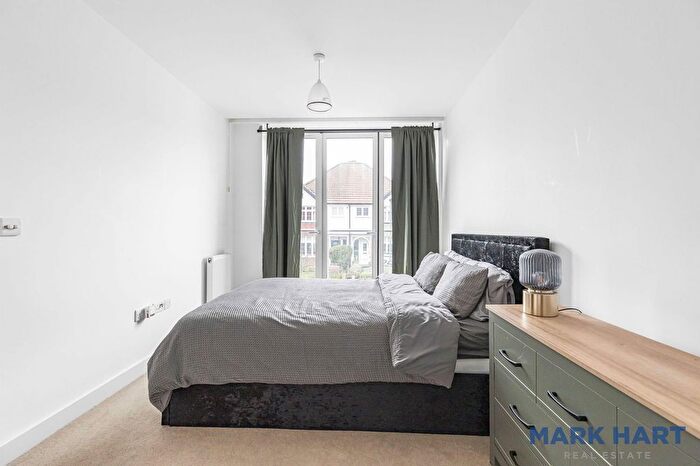 1 Bedroom Flat For Sale In Knoll Rise, Orpington, BR6