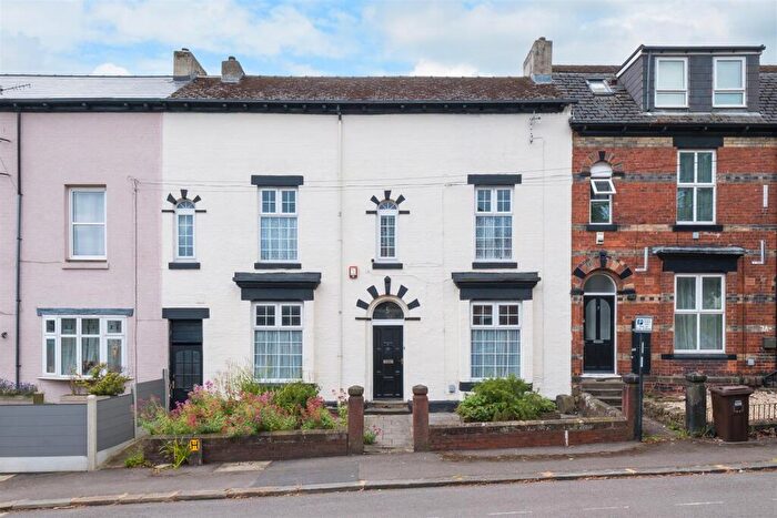 4 Bedroom Terraced House For Sale In Holberry Close, Broomhall, S10
