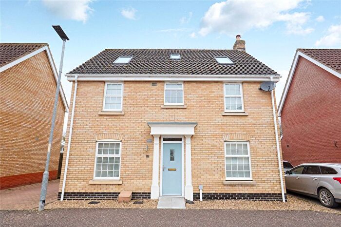 5 Bedroom Detached House For Sale In Papillon Road, Wymondham, Norfolk, NR18