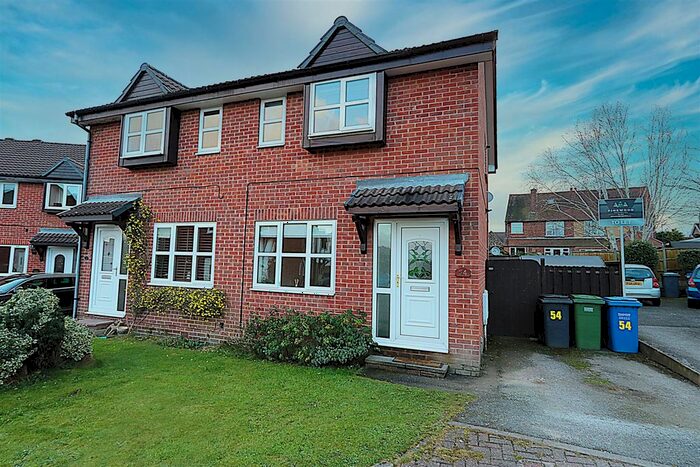 2 Bedroom Semi-Detached House To Rent In Tunstall Green, Walton, Chesterfield, Derbyshire, S40