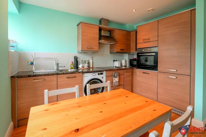 2 Bedroom Flat To Rent In Back Silver Street, Durham, DH1