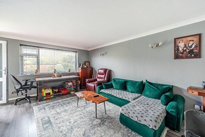 2 Bedroom Flat To Rent In Bessborough Road, Harrow, HA1