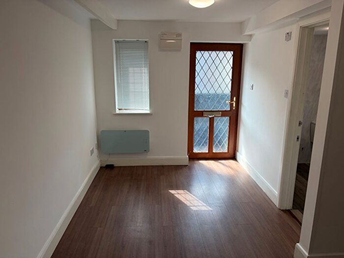 2 Bedroom Flat To Rent In Southchurch Road, Southend-On-Sea, SS1