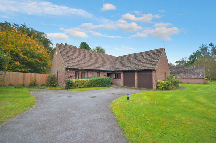 4 Bedroom Bungalow To Rent In Mayfield, Rowledge, Farnham, Surrey, GU10