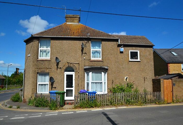 1 Bedroom Flat To Rent In Ground Floor Flat Ethelbert House, Barrow Green, Sittingbourne, Kent, ME9