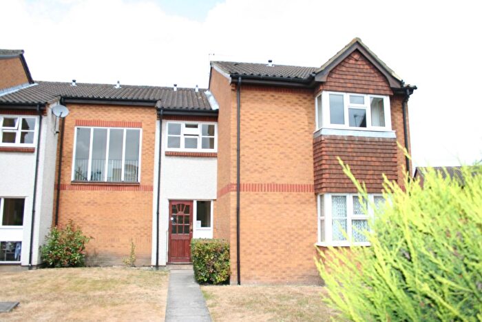Studio To Rent In Abbotswood Way, Hayes, UB3