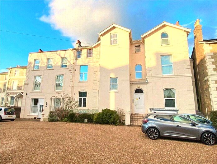 3 Bedroom Flat To Rent In The Strand, Ryde, Isle Of Wight, PO33