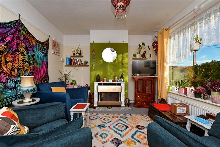 2 Bedroom Terraced Bungalow For Sale In Lower Road, Staple, Canterbury, Kent, CT3