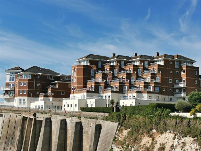 2 Bedroom Flat To Rent In West Cliff Road, Broadstairs, CT10