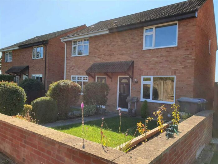 3 Bedroom Semi-Detached House To Rent In Pennine Close, Melksham, SN12