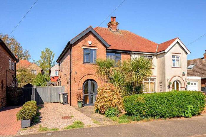 3 Bedroom Semi Detached House For Sale In Hoylake Drive, Skegness, PE25