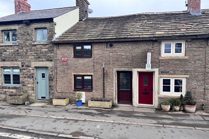 2 Bedroom Terraced House For Sale In Tom Lane, Chapel-En-Le-Frith, High Peak, SK23
