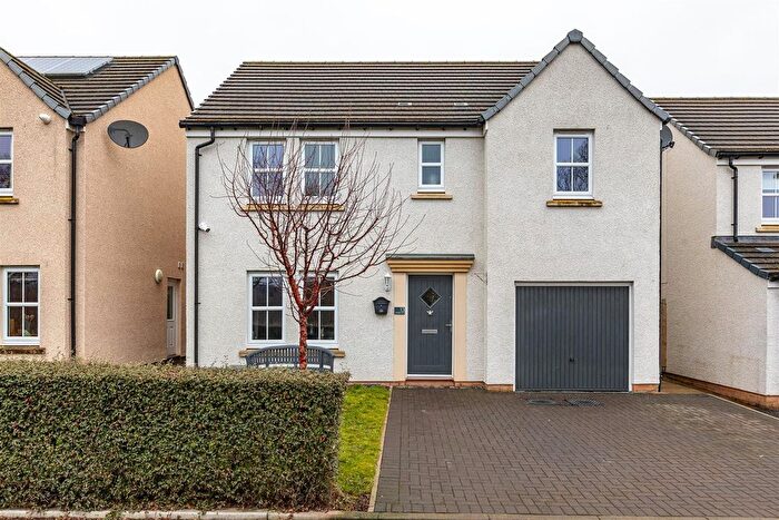 5 Bedroom Detached House For Sale In Kingfisher Grove, Galashiels, TD1