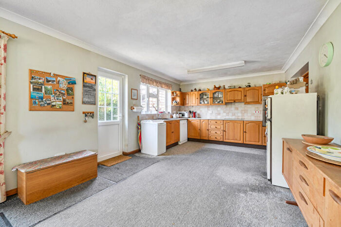 5 Bedroom Semi-Detached House For Sale In Keynor Lane, Chichester, PO20