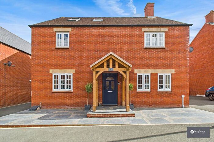 5 Bedroom Detached House For Sale In Utah Lane, Brackley, NN13