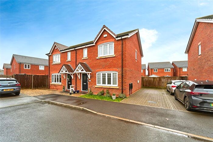 3 Bedroom Semi Detached House For Sale In Leasowe Road, Walsall, West Midlands, WS9