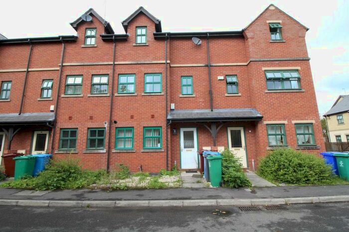 4 Bedroom Private Hall To Rent In Schuster Road, Fallowfield, M14