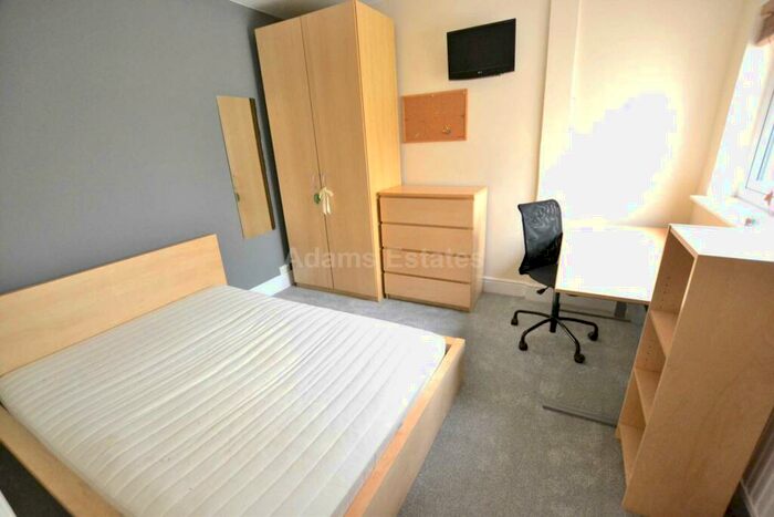 4 Bedroom Terraced House To Rent In Hatherley Road, Reading, RG1