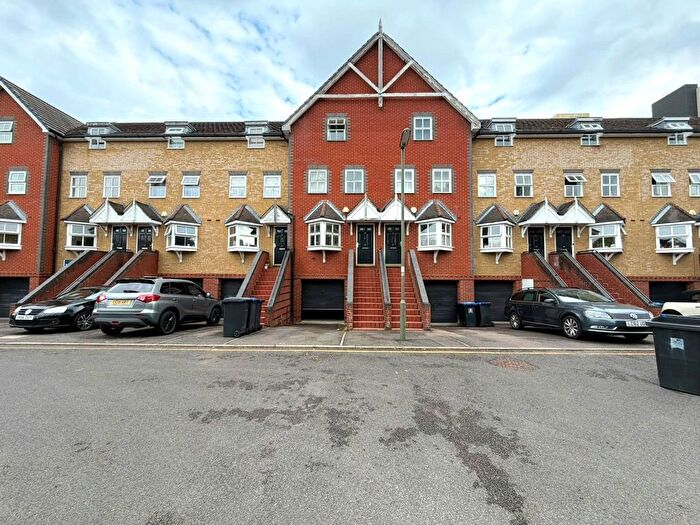 4 Bedroom Terraced House For Sale In Vale Farm Road, Woking, Surrey, GU21
