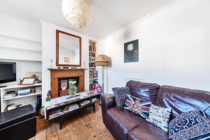 2 Bedroom Terraced House For Sale In Chapel Road, London, SE27