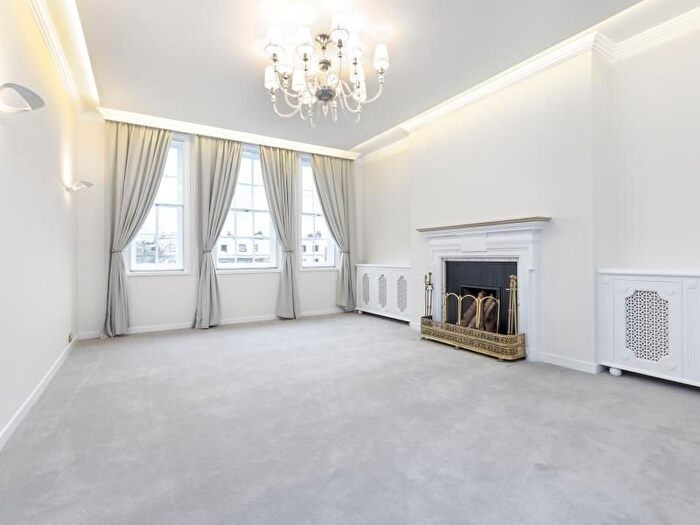 4 Bedroom Flat To Rent In St Mary Abbots Court, Warwick Gardens, W14