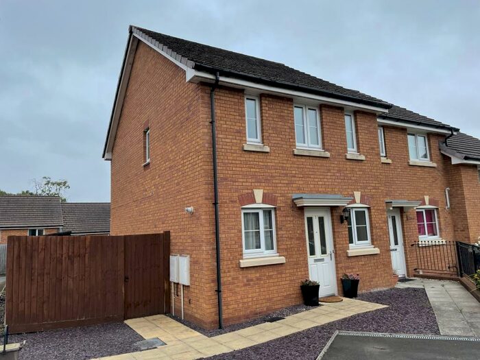 3 Bedroom End Of Terrace House To Rent In Thorncliffe Way, St Dials, Cwmbran, NP44