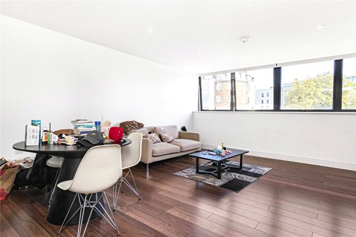 1 Bedroom Apartment To Rent In Finchley Road, London, NW3