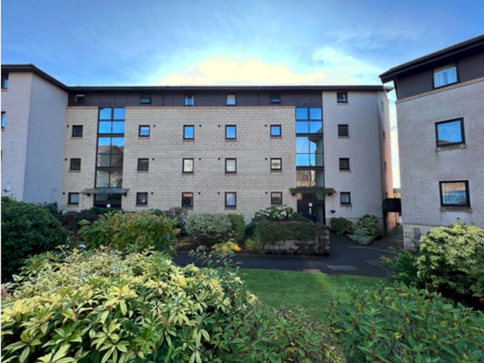 2 Bedroom Flat To Rent In Arbroath Road, Dundee, DD4