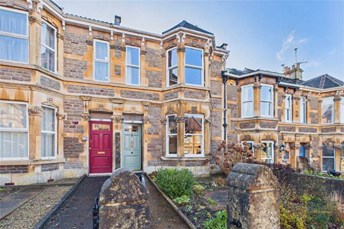 4 Bedroom Terraced House For Sale In Kipling Avenue, Bath, BA2