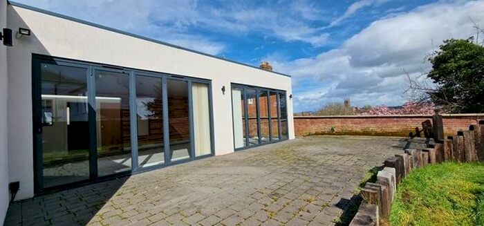 3 Bedroom Detached Bungalow To Rent In City Vista, Bromwich Road, St Johns, Worcester, WR2