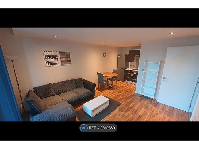 1 Bedroom Flat To Rent In City Point, Sheffield, S1