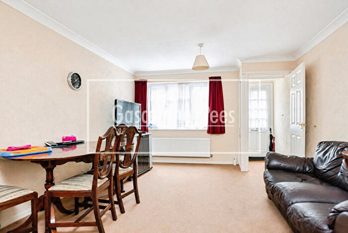 2 Bedroom House To Rent In Hawthorne Place, Epsom, KT17