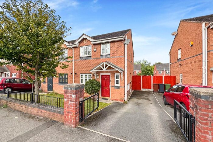 3 Bedroom Semi-Detached House To Rent In Cartmell Drive, Leeds, LS15