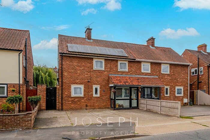 3 Bedroom Semi Detached House For Sale In Whitton Church Lane, Ipswich, IP1