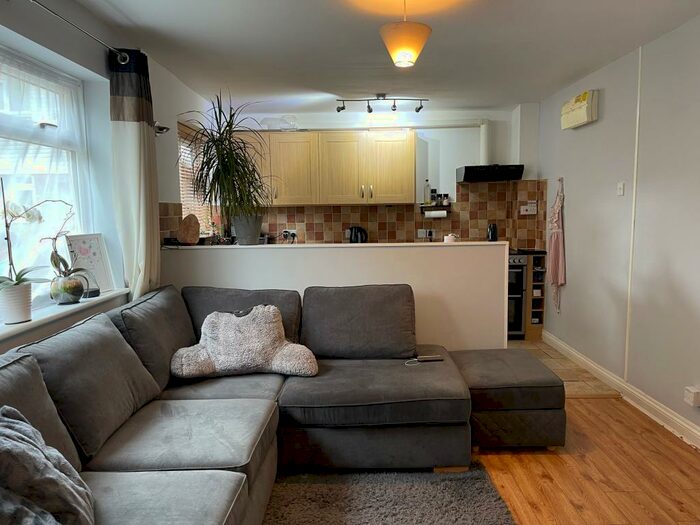 2 Bedroom Maisonette To Rent In Queen Eleanors Court, Long Hanborough, Witney, OX29