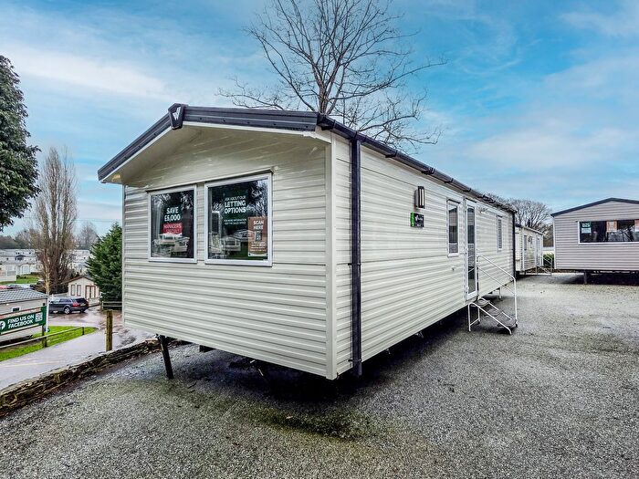 2 Bedroom Mobile/park Home For Sale In Ivyhouse Lane, Hastings, TN35