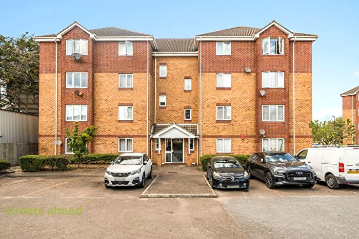 2 Bedroom Flat For Sale In Franklin Way, Croydon, CR0