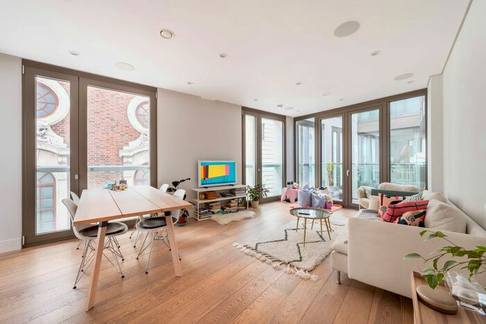 2 Bedroom Flat For Sale In Westbourne Gardens, Notting Hill, London, W2