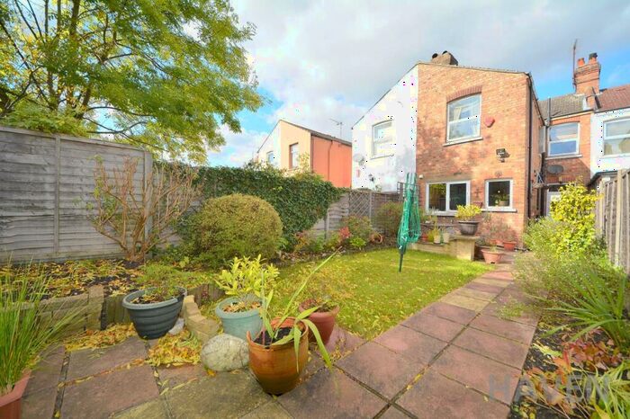 3 Bedroom House To Rent In Chambers Gardens, East Finchley, N2