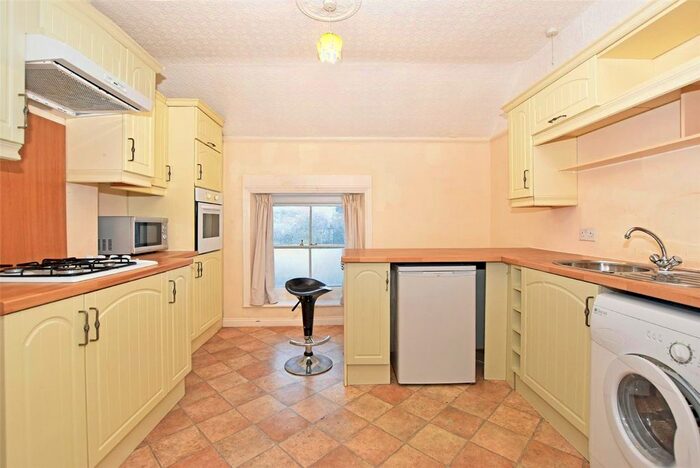 2 Bedroom Flat To Rent In Temple Street, Llandrindod Wells, Powys, LD1