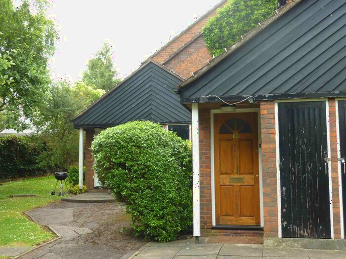 1 Bedroom Flat To Rent In Milner Court, Bushey, WD23