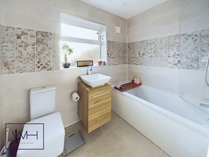 5 Bedroom Semi-Detached House For Sale In Breydon Avenue, Cusworth, Doncaster, DN5