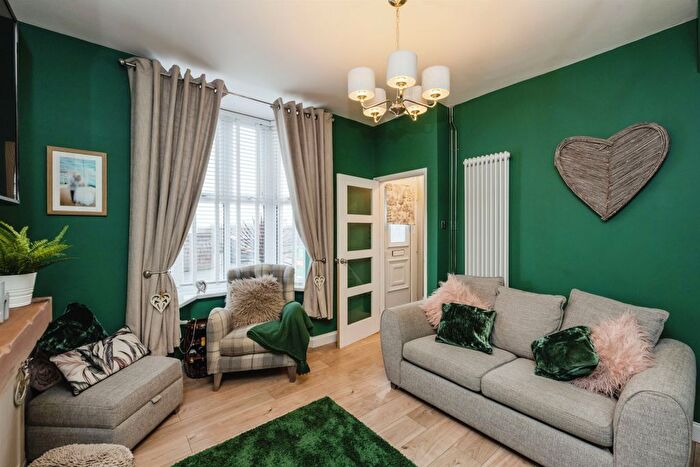 3 Bedroom End Of Terrace House For Sale In Hillside, Cimla, Neath, SA11