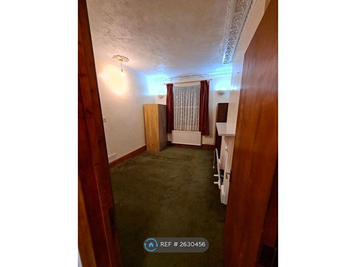 1 Bedroom Flat To Rent In Green Lanes, London, N4