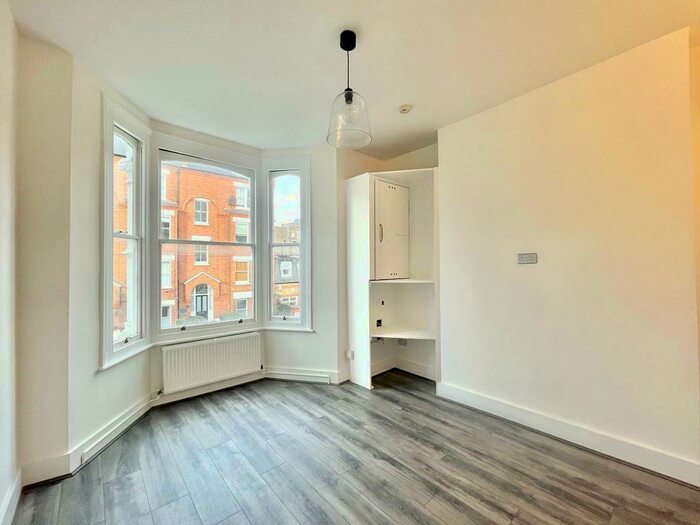 2 Bedroom Flat To Rent In Fairmead Road, Archway, N19