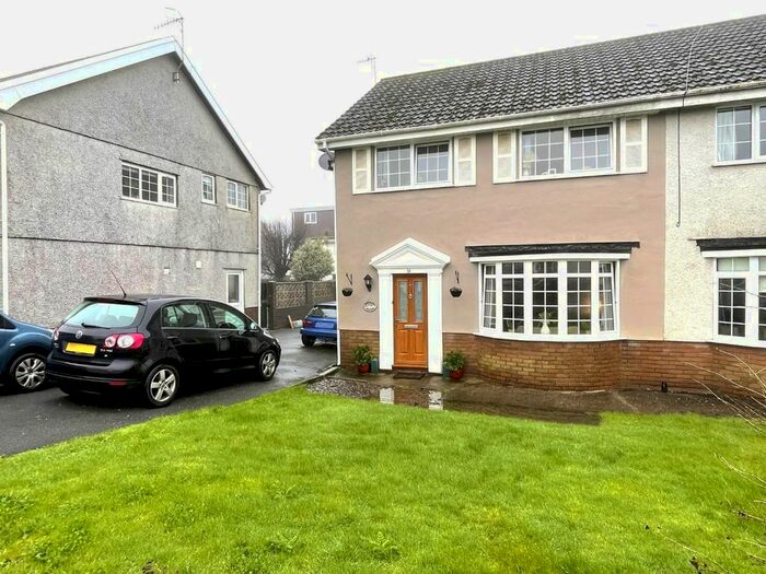 3 Bedroom Semi-Detached House For Sale In Eastlands Park, Bishopston, Swansea, SA3