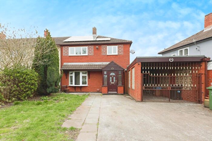 3 Bedroom End Of Terrace House For Sale In Bracebridge Road, Kingsbury, Tamworth, Warwickshire, B78