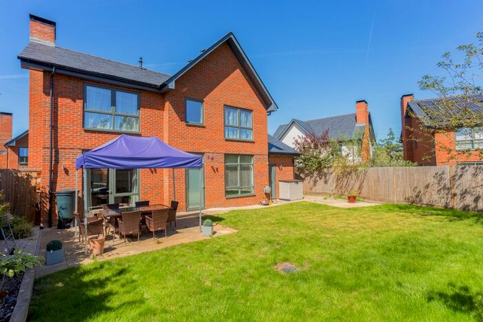 3 Bedroom Detached House To Rent In Calton Close, Longcross, Chertsey, KT16