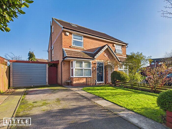 3 Bedroom Semi-Detached House For Sale In Shiregreen, St. Helens, WA9