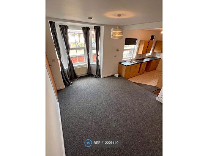 1 Bedroom Flat To Rent In Trent Road, Beeston, Nottingham, NG9